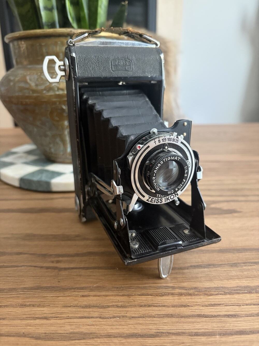 Vintage 1936 Zeiss Ikon Folding Camera Novar Anastigmat 6.3/10.5cm Telma Shutter
